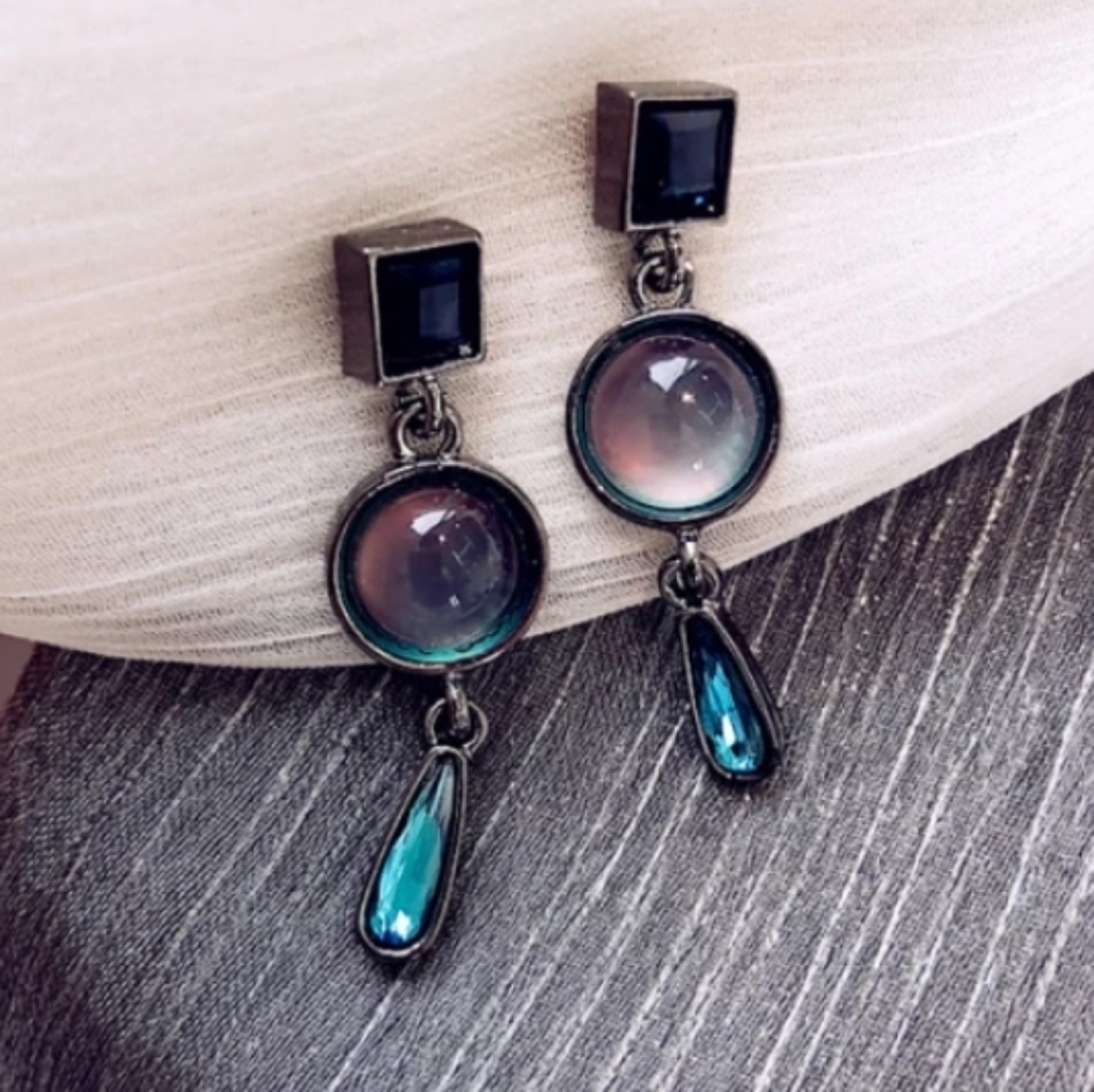 Moonstone geometric dangle drop earrings - Picture 2 of 7